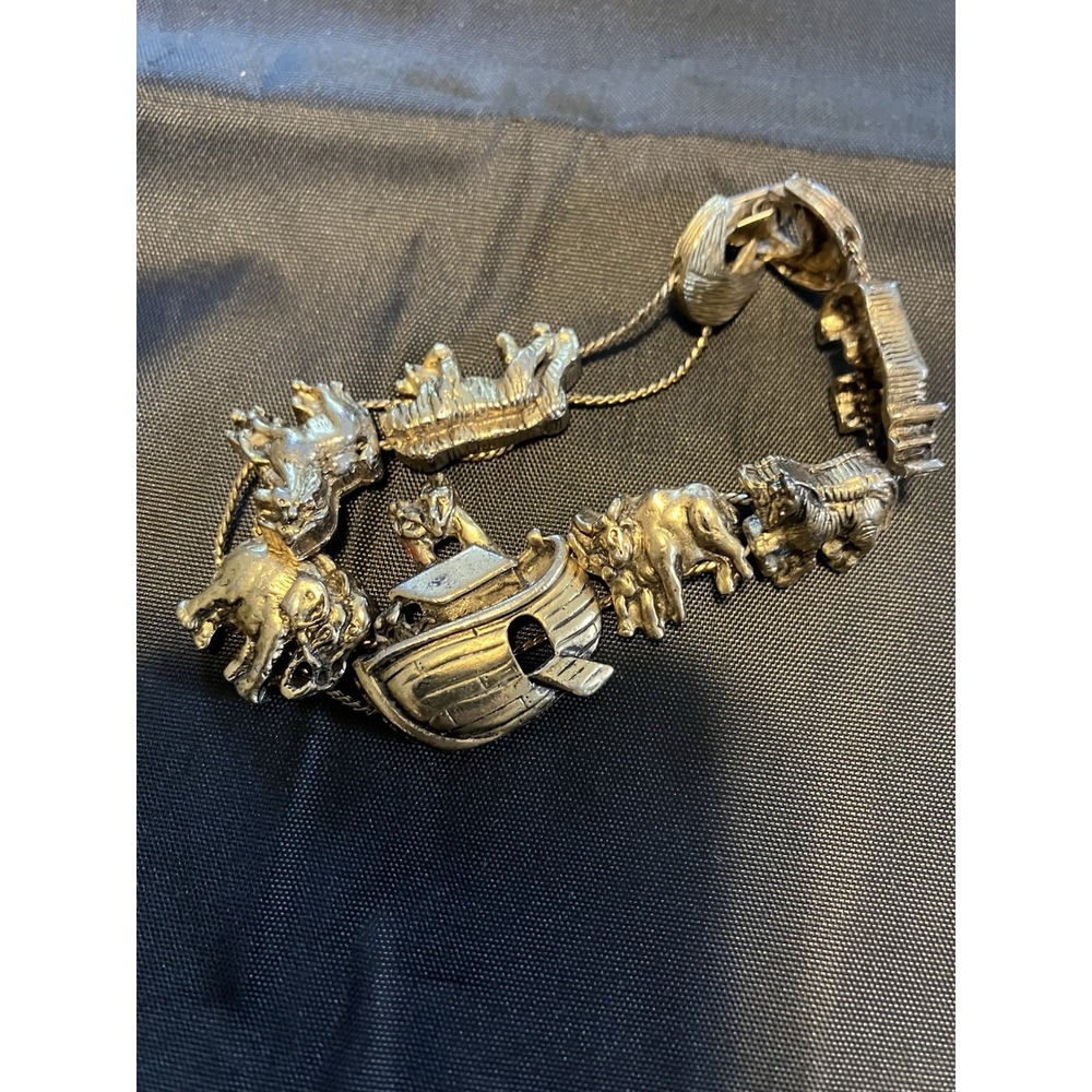 Vintage Gold-Toned Metal  Linked Tova Noah's Ark Bracelet Charm Animals 8 inch